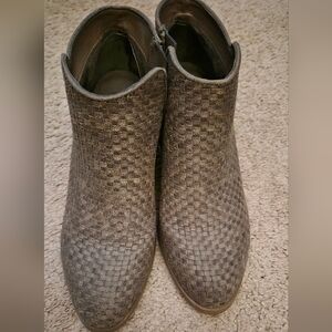 Chic Woven Ankle Boots - Brown